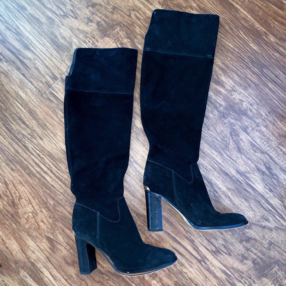 Michael KORs black suede boots